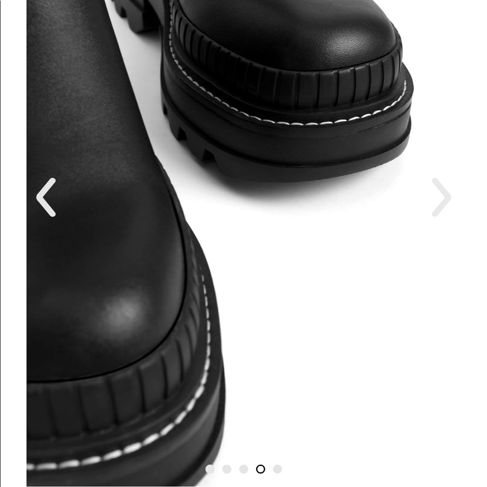 [Charles & Keith] Rhys Chelsea Calf Boots - Black, Sold Out Twice! - Picture 5 of 7